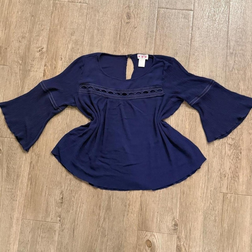 Vintage 2000s Y2K boho blue Trixxi bell sleeve top with cut out detail. Size: XL